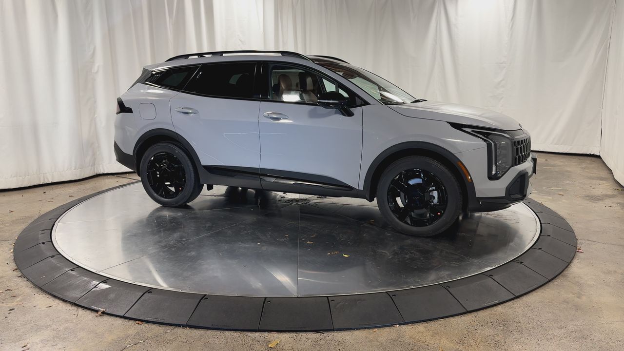 2026 Kia Sportage Plug-In Hybrid X-Line photo 3