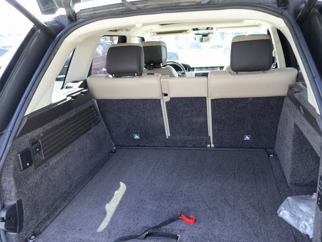2019 Land Rover Range Rover HSE photo 15
