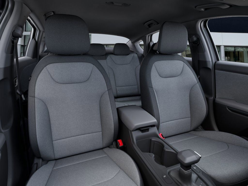 2025 Kia K4 LX photo 17