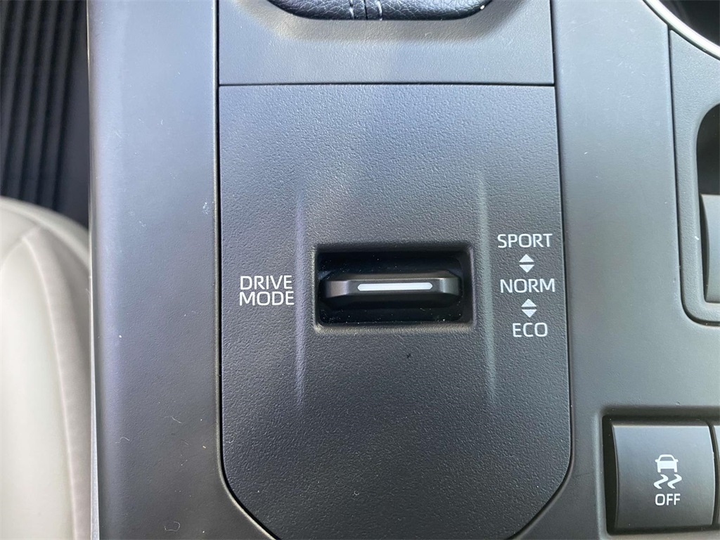 2022 Toyota Highlander XLE photo 20
