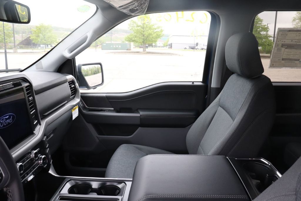 2024 Ford F-150 XLT photo 13