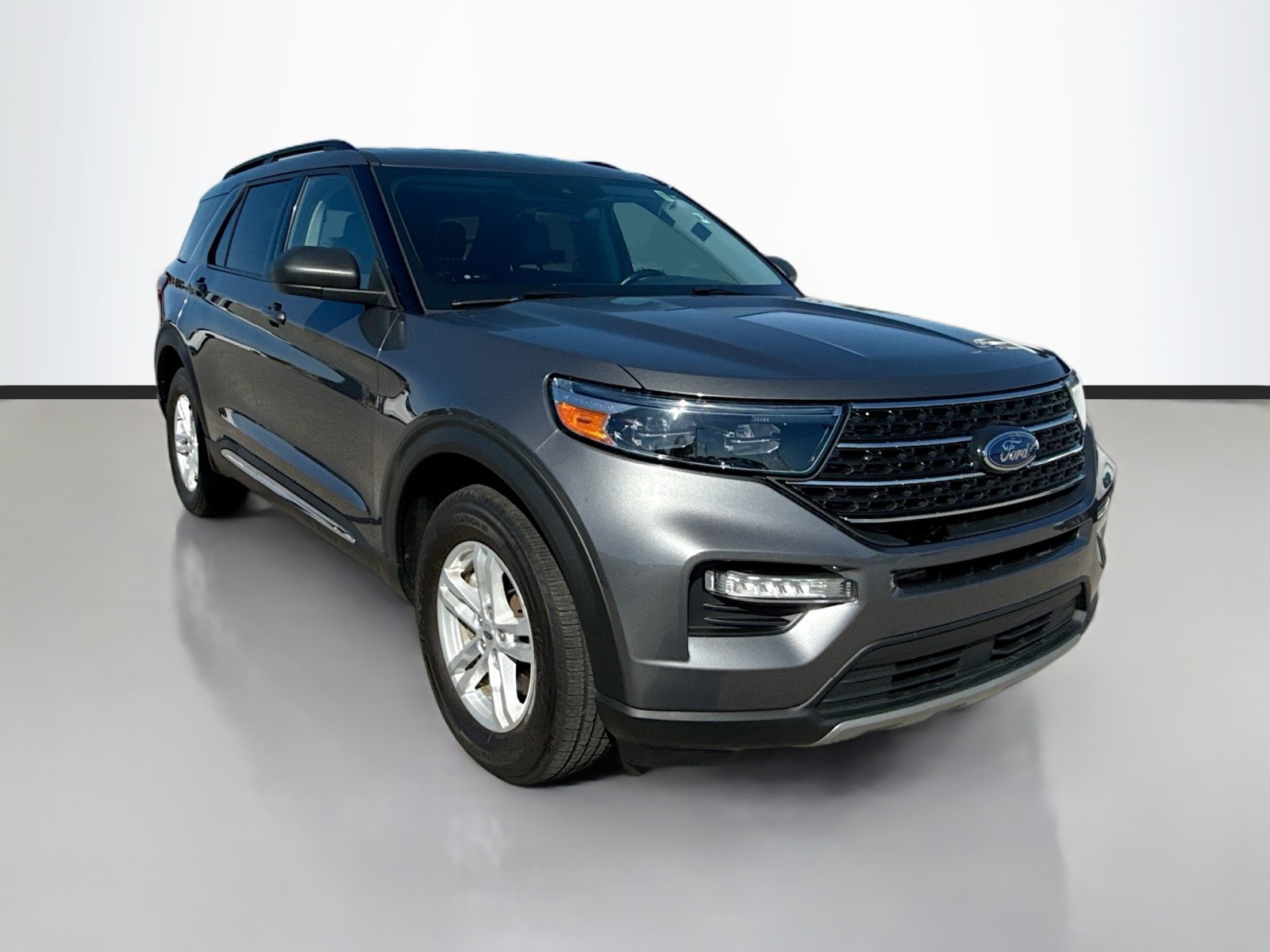 2022 Ford Explorer XLT photo 3