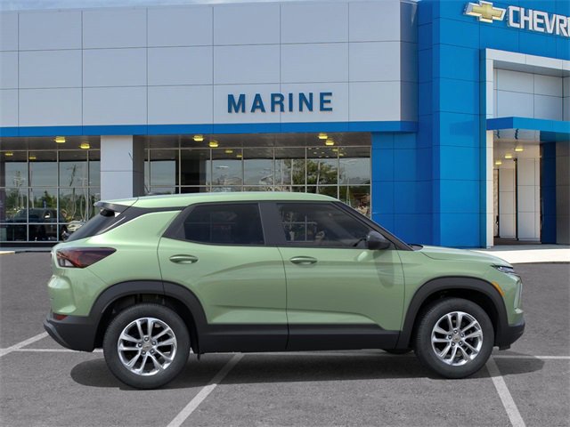 2026 Chevrolet Trailblazer LS photo 2
