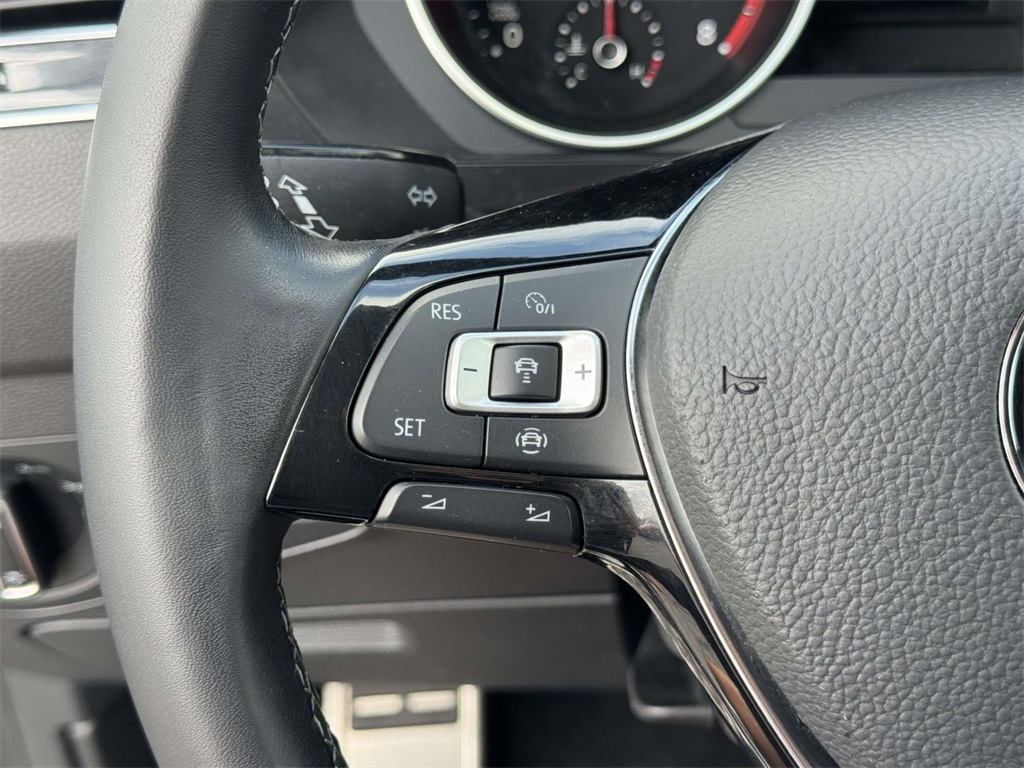 2021 Volkswagen Tiguan SE photo 21