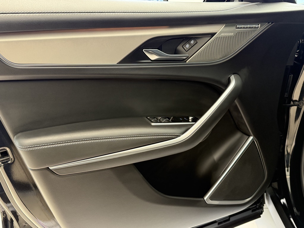 2026 Jaguar F-PACE P250 R-Dynamic S photo 6