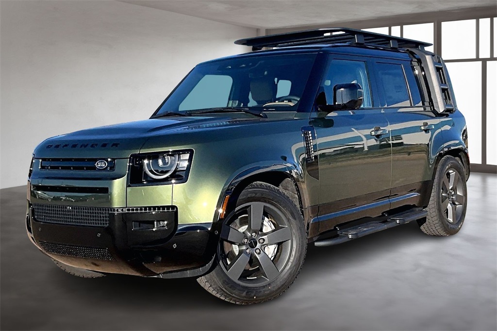 2026 Land Rover Defender X-Dynamic SE's photo