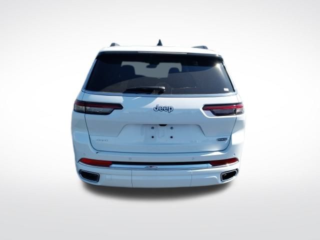 2025 Jeep Grand Cherokee Overland photo 19