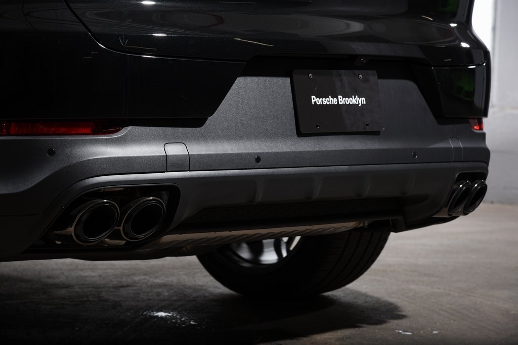 2025 Porsche Cayenne Coupe S photo 14