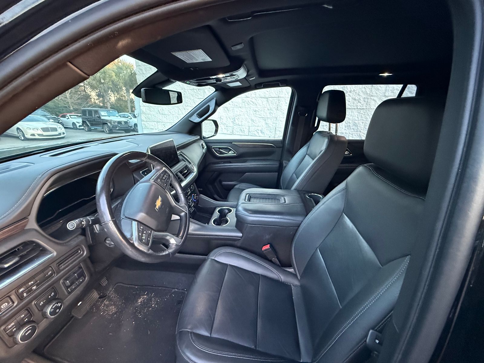 2022 Chevrolet Tahoe LT photo 2