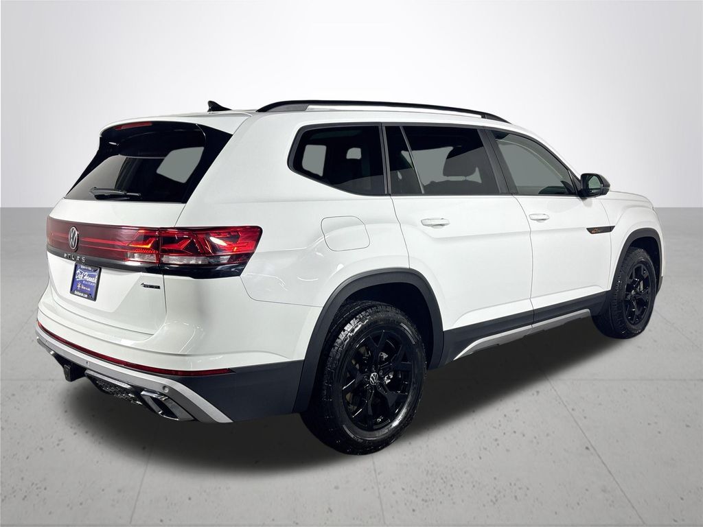 2024 Volkswagen Atlas Peak Edition SE Technology photo 6