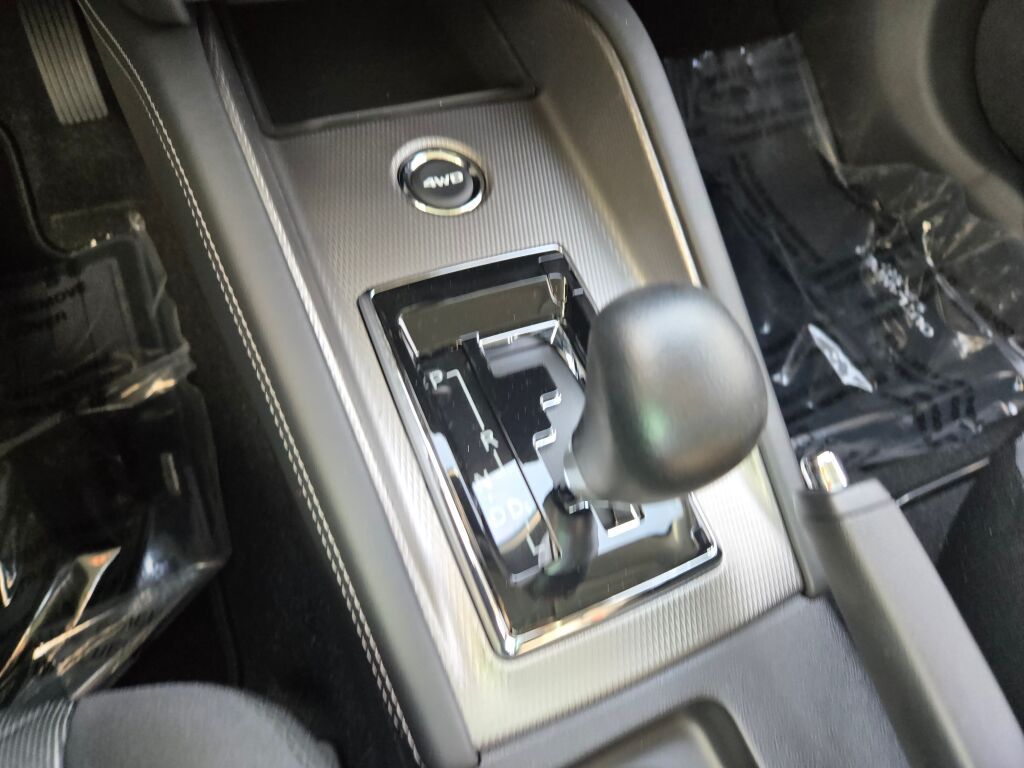 2025 Mitsubishi Outlander Sport ES photo 15