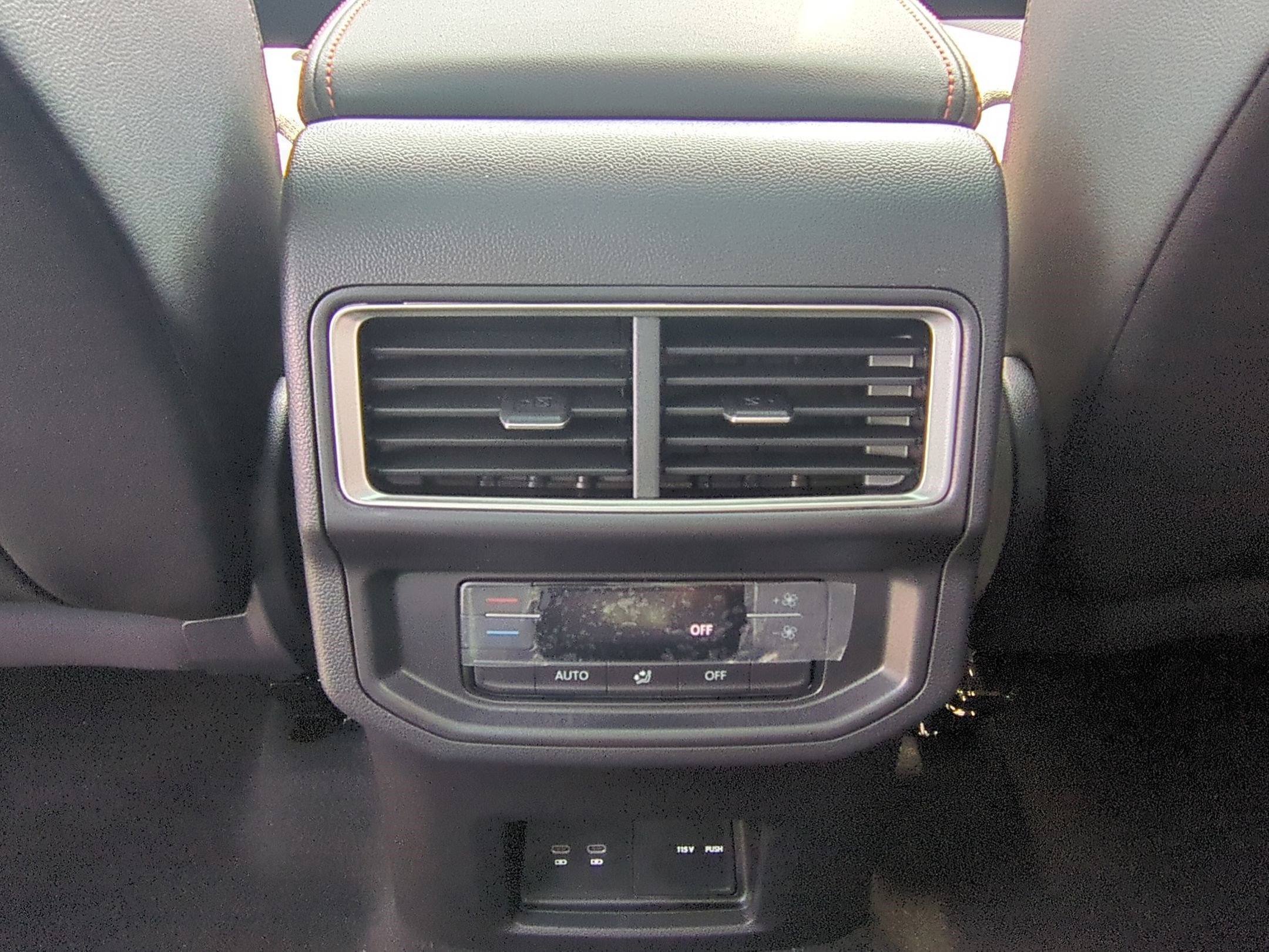 2025 Volkswagen Atlas Peak Edition SE photo 13
