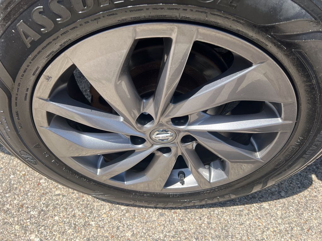 2016 Nissan Rogue SL photo 39