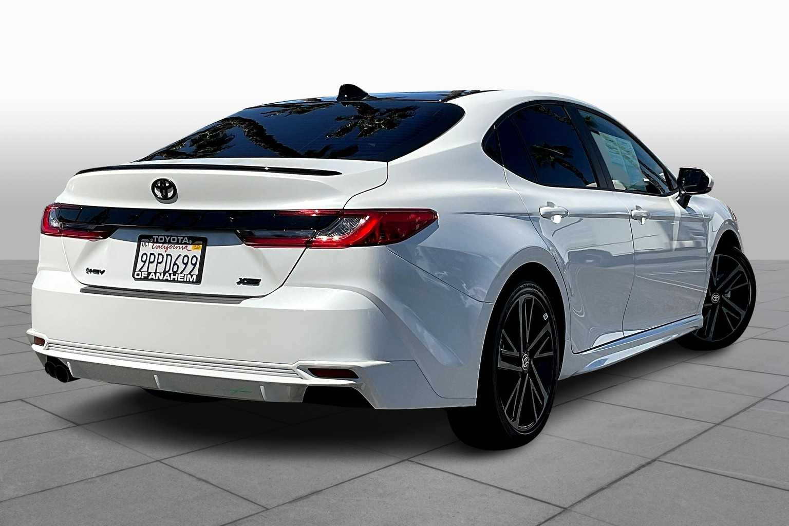 2025 Toyota Camry XSE photo 12