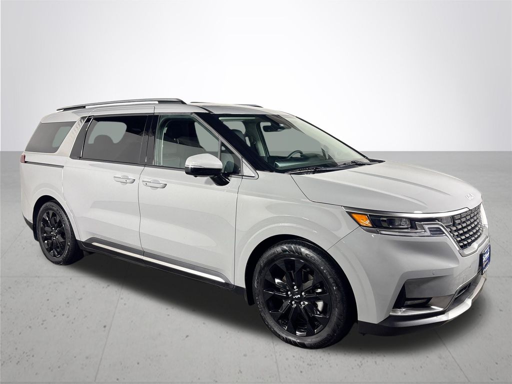 2024 Kia Carnival SX Prestige photo 4