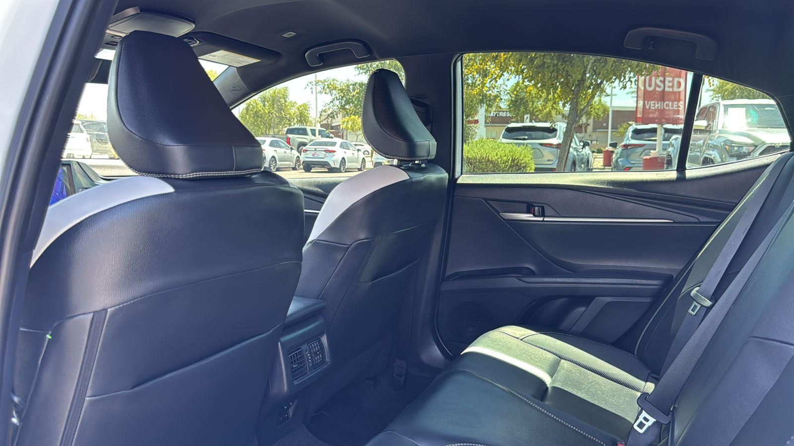 2025 Toyota Camry SE photo 26