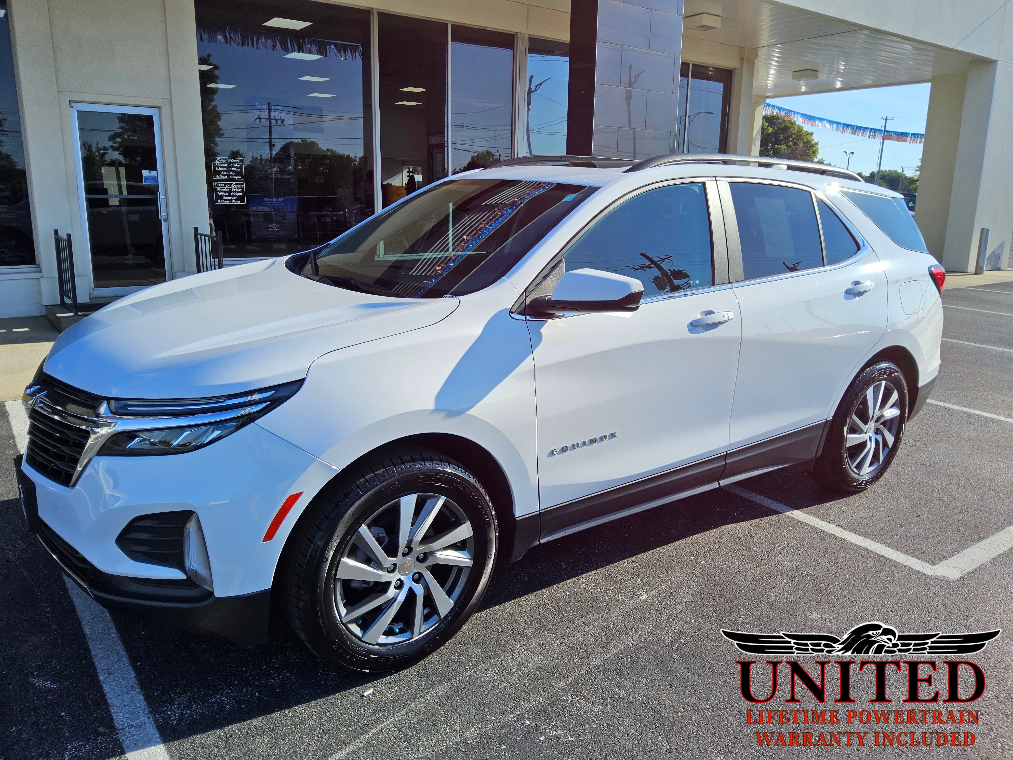 2022 Chevrolet Equinox LT's photo