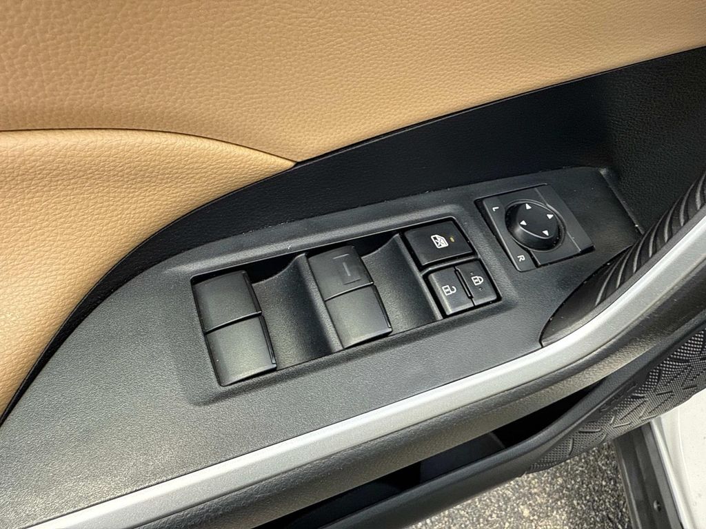 2024 Toyota RAV4 Hybrid LE photo 18