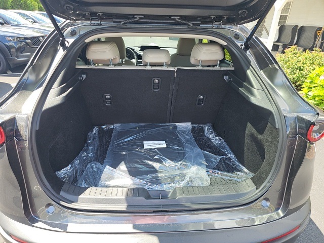 2025 Mazda CX-30 2.5 S Preferred photo 14