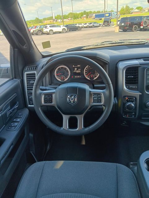 2024 Ram 1500 Classic Warlock photo 13