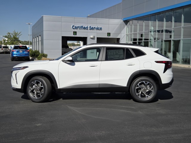2026 Chevrolet Trax LT photo 7