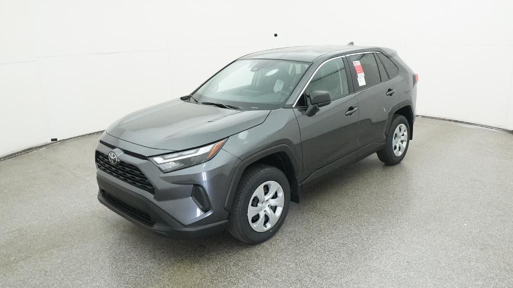 2025 Toyota RAV4 LE's photo