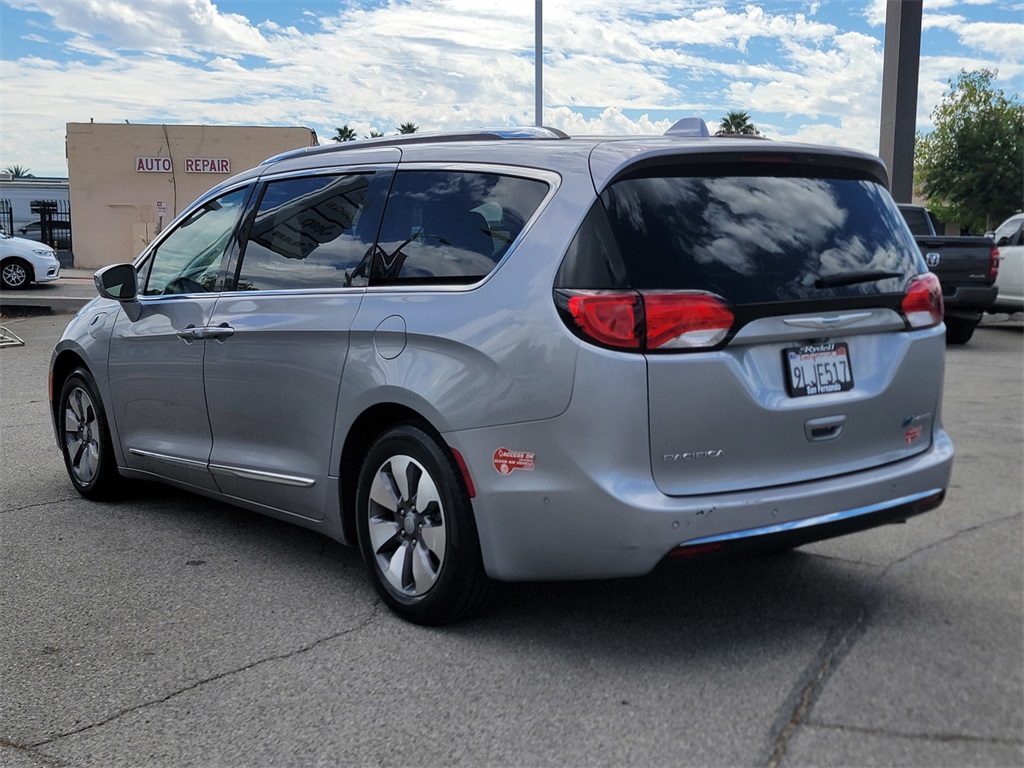2018 Chrysler Pacifica Hybrid Limited photo 8