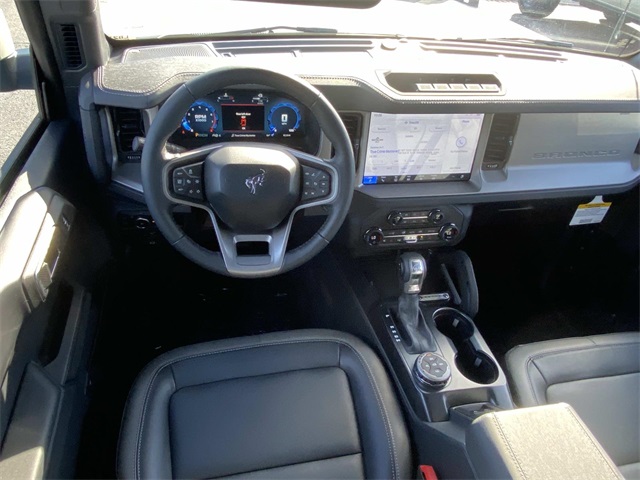 2025 Ford Bronco Outer Banks photo 10