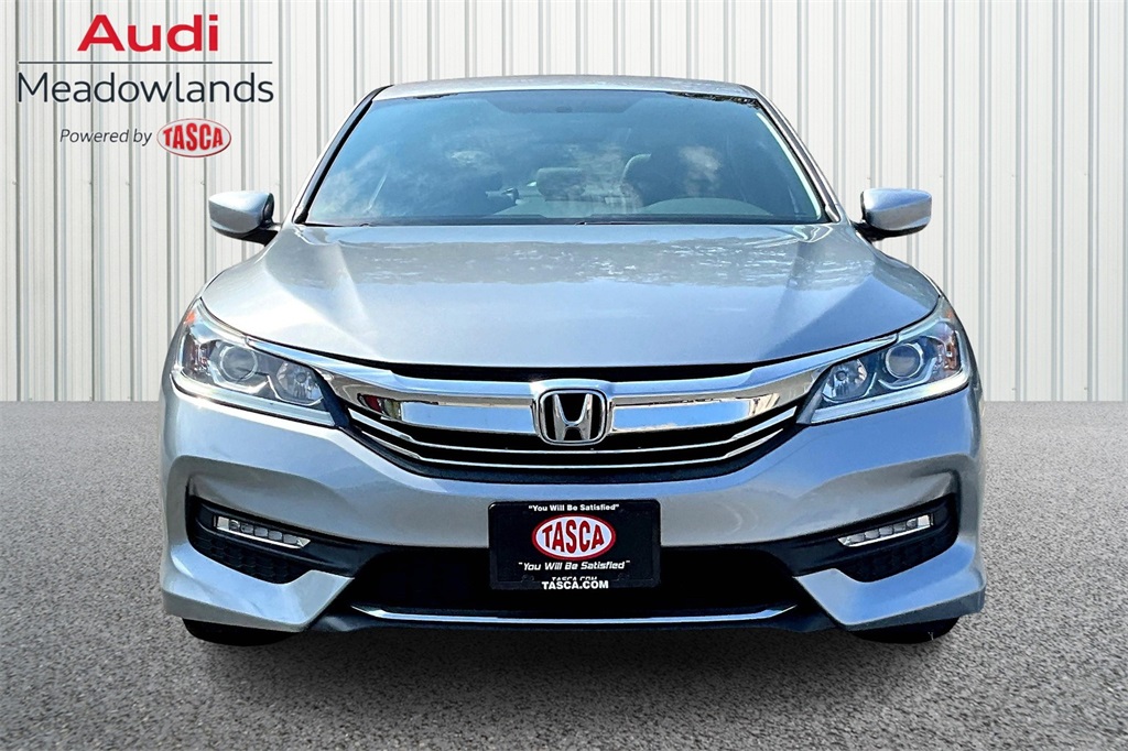 2017 Honda Accord Sport photo 2