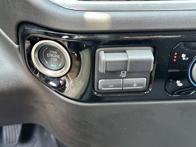 2025 Chevrolet Silverado 1500 LT photo 24