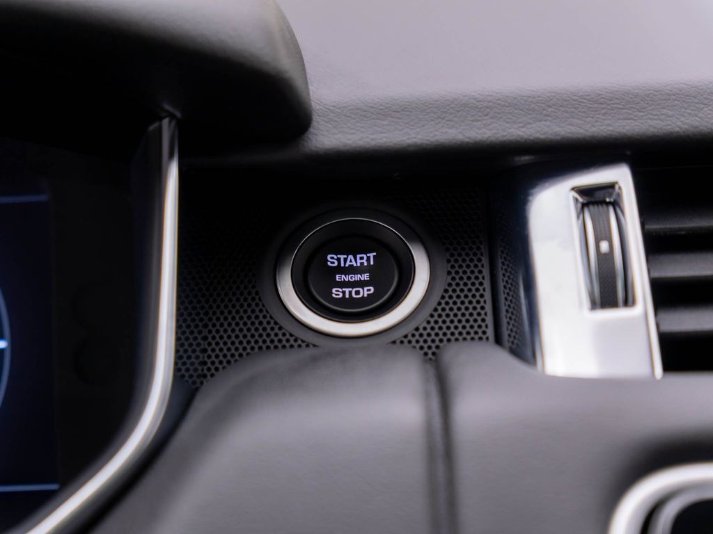 Used 2021 Gray Land Rover HSE image 28