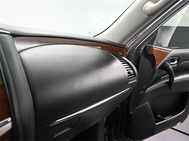 2019 Infiniti QX80 Luxe photo 11