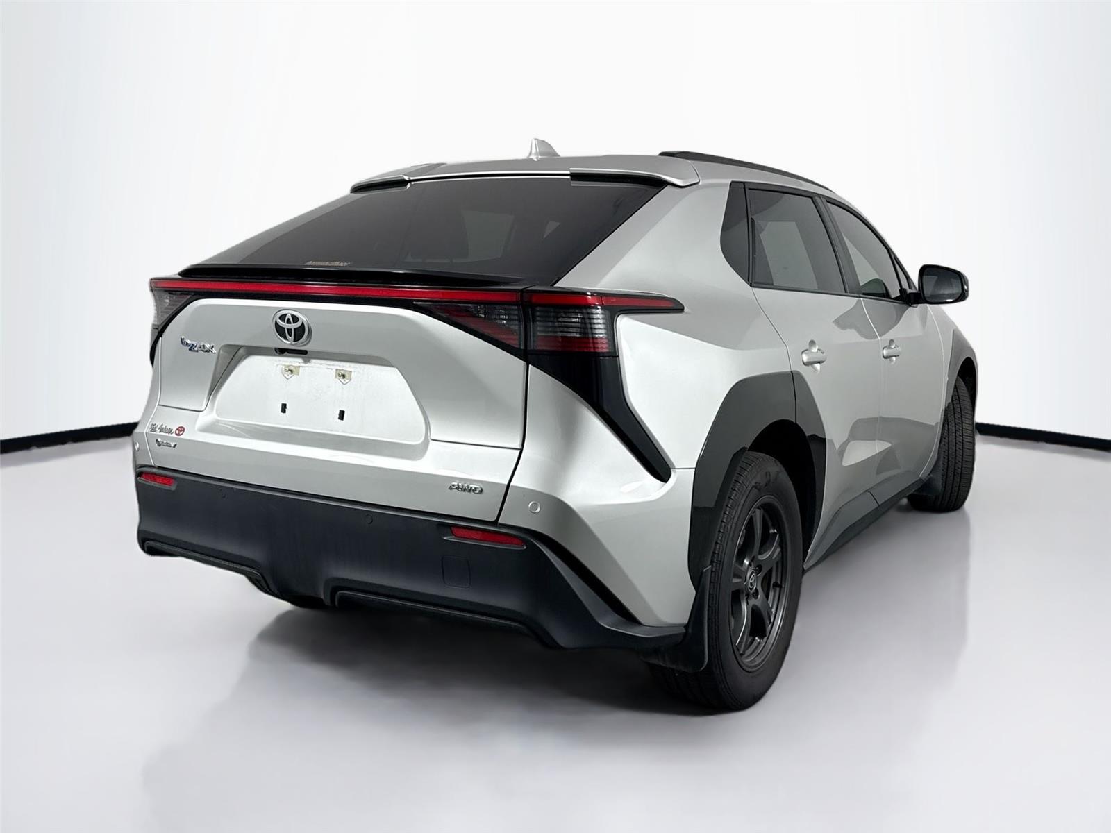 2024 Toyota bZ4X XLE photo 6