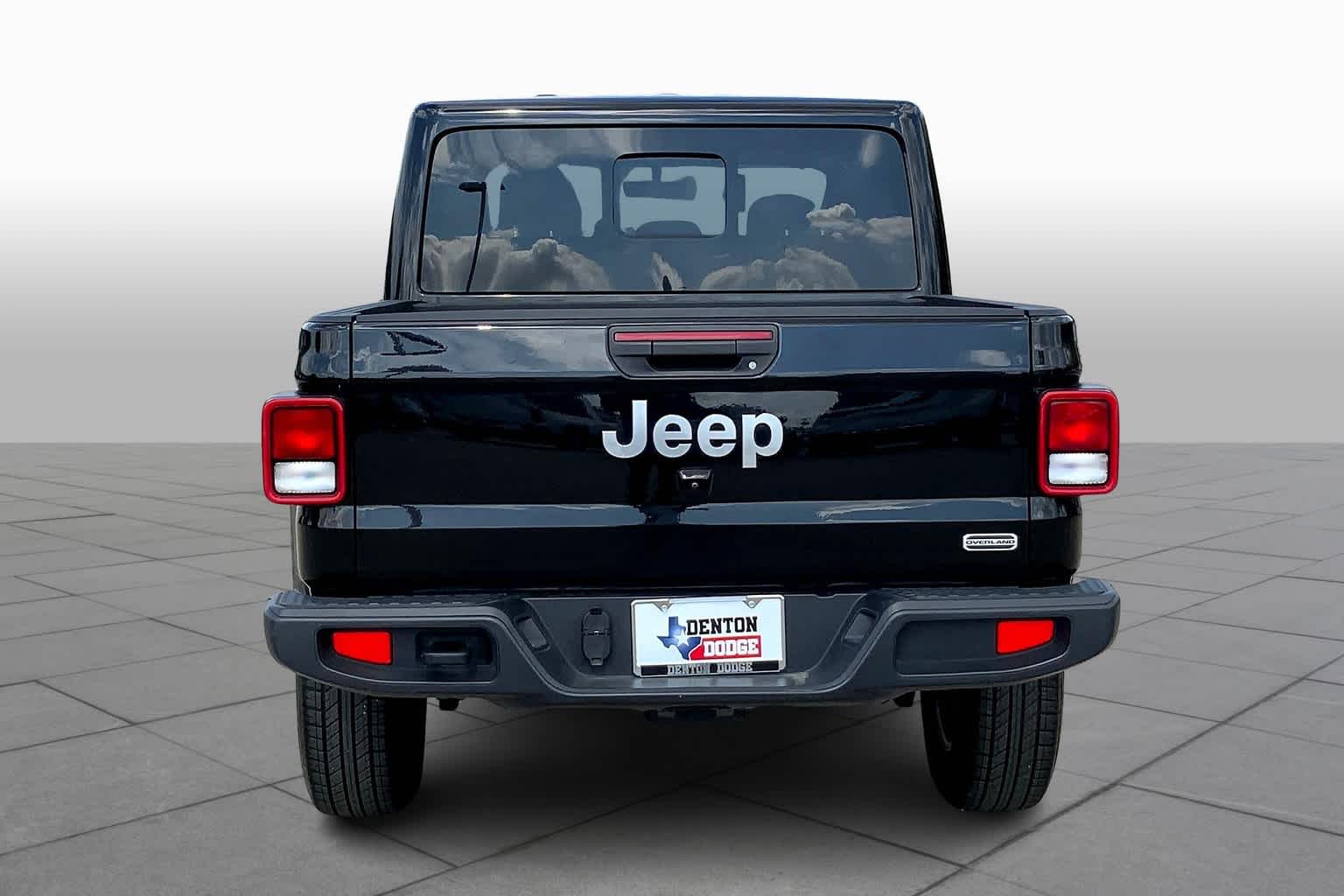 2023 Jeep Gladiator Overland photo 4