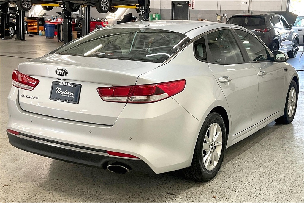 2018 Kia Optima LX photo 11