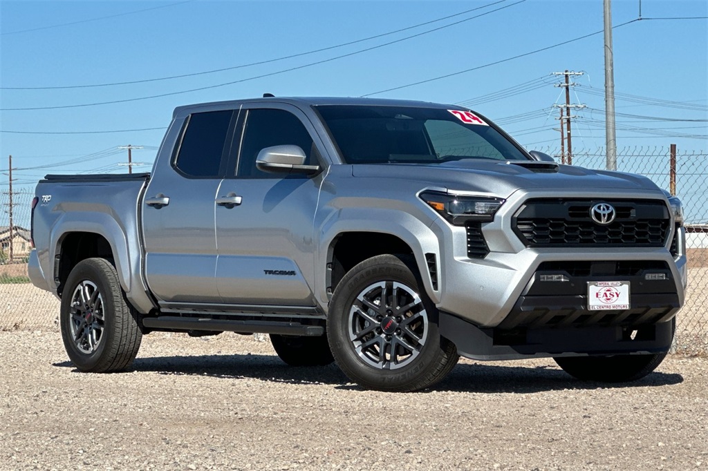 2024 Toyota Tacoma TRD Off-Road photo 2