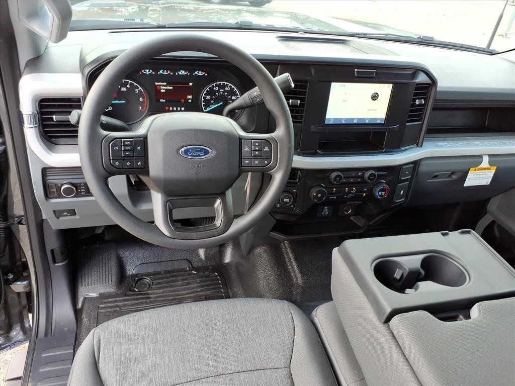 2026 Ford F-250 XL photo 4