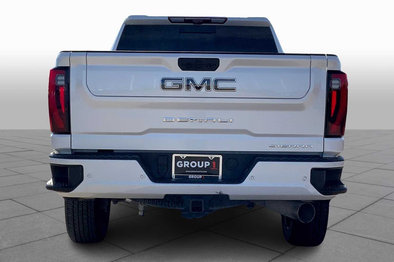2024 Gmc Sierra 2500 HD Denali Ultimate photo 4