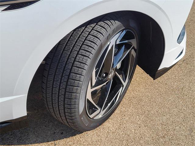 2026 Hyundai Sonata SEL Sport photo 3