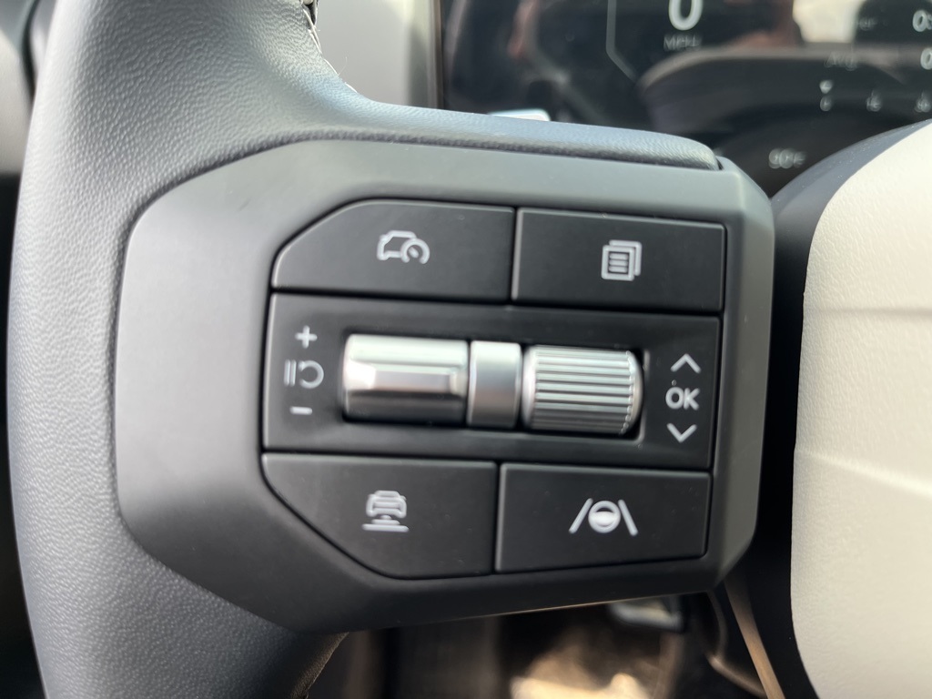 2025 Kia K4 GT-Line photo 7