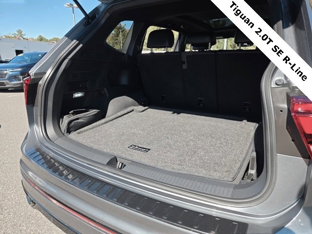 2023 Volkswagen Tiguan SE R-Line Black photo 20