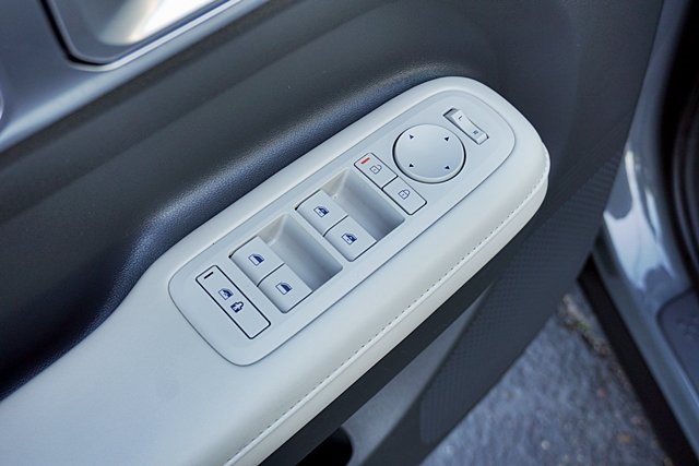 Used 2024 Gray Hyundai SEL image 23