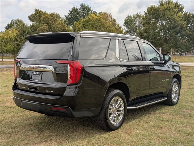 2022 Gmc Yukon SLE photo 3
