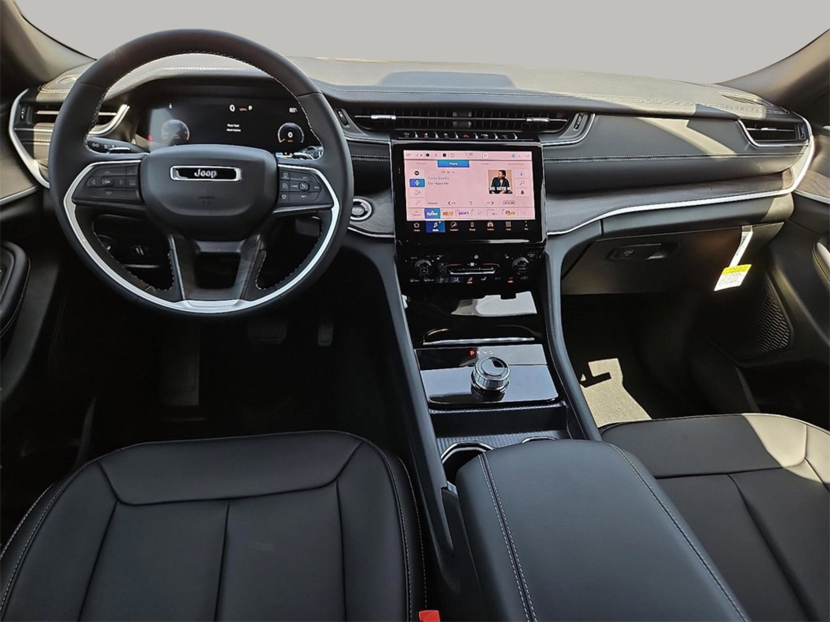 2025 Jeep Grand Cherokee Limited photo 10