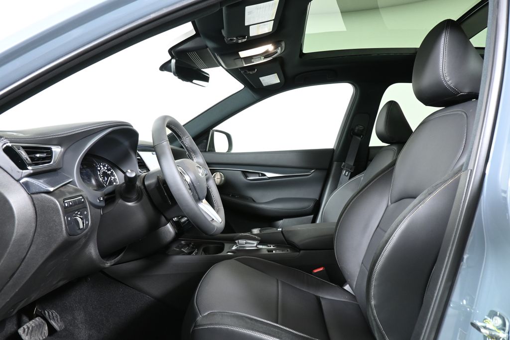 2025 Infiniti QX50 SPORT photo 3