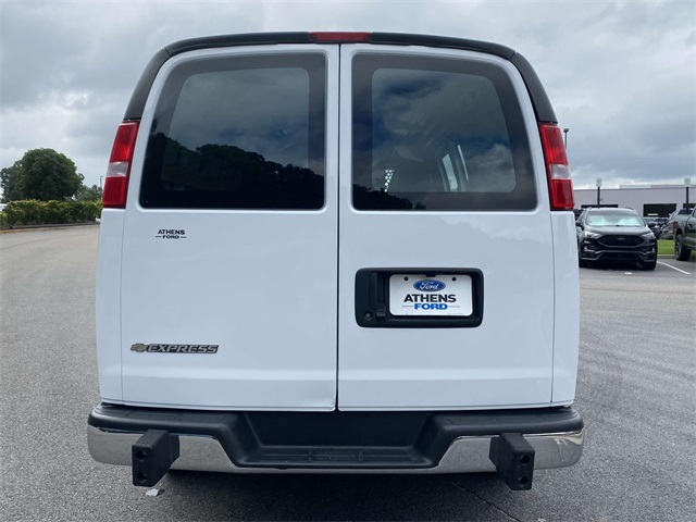 2024 Chevrolet Express 2500 Work Van Cargo photo 3