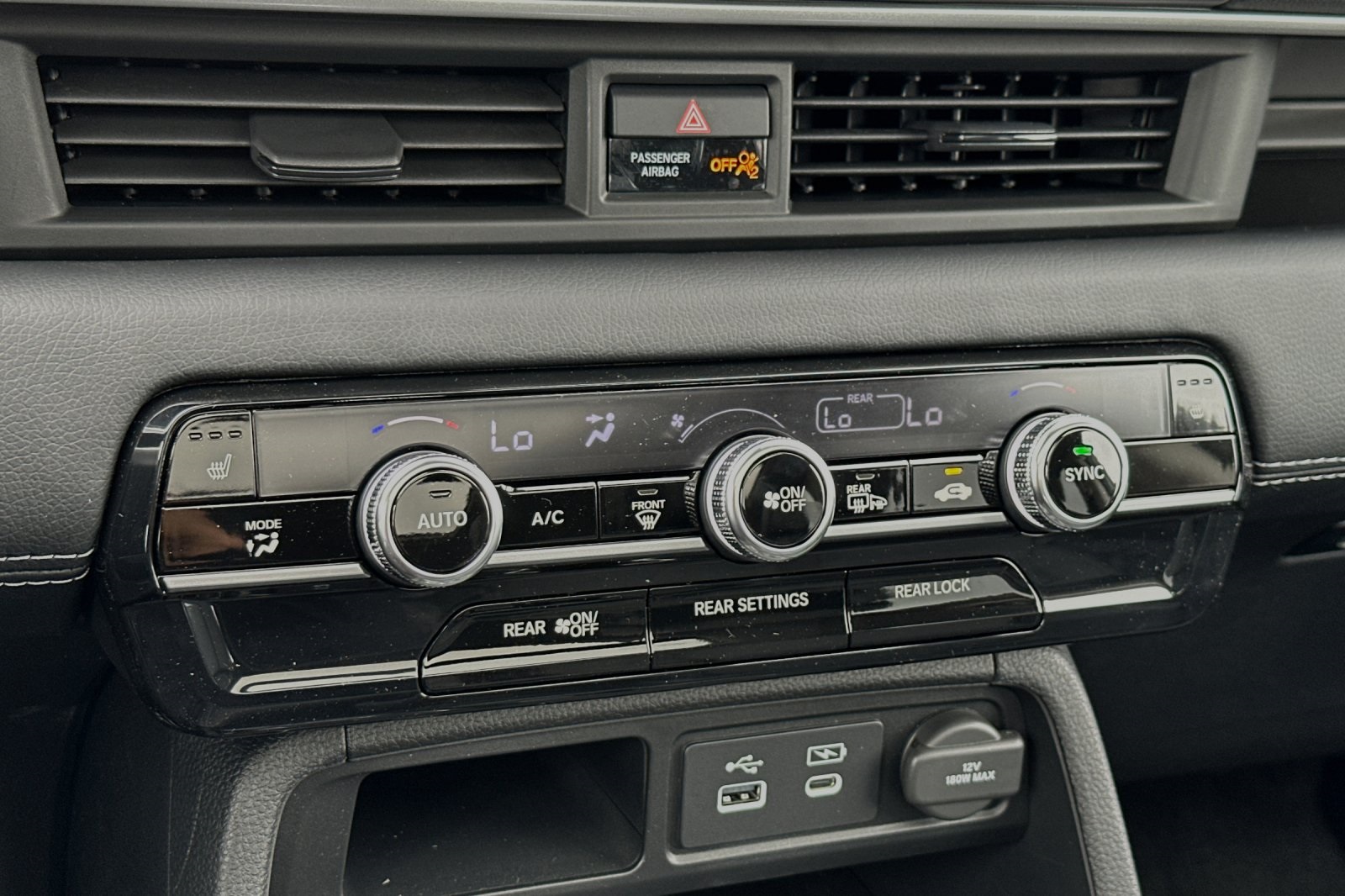 2025 Honda Pilot Touring photo 17
