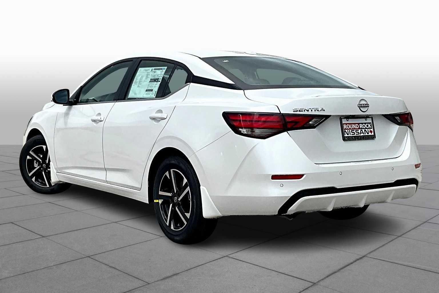 2025 Nissan Sentra SV photo 7