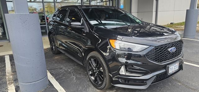 2024 Ford Edge ST-Line's photo