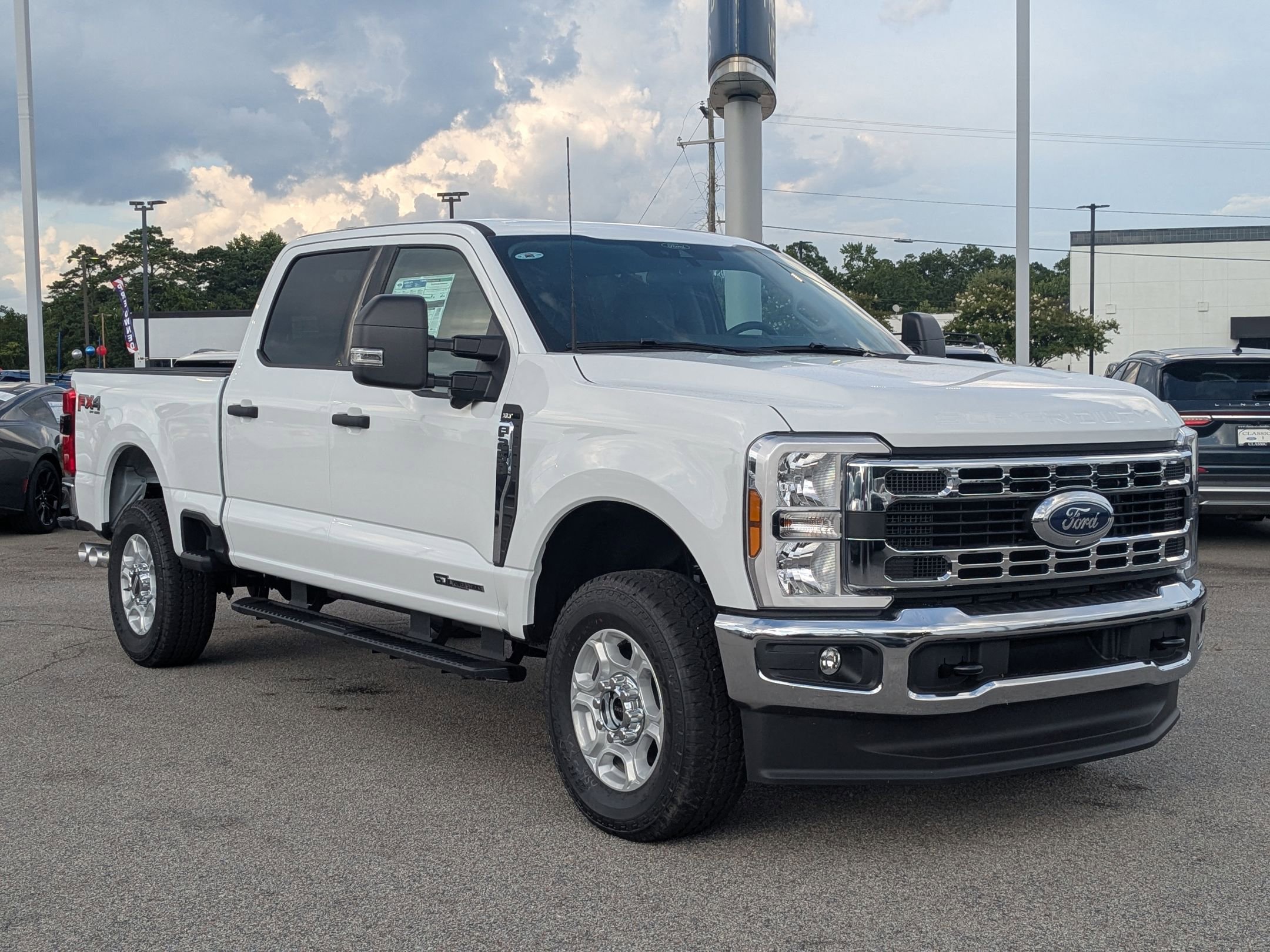 2025 Ford F-250 XLT photo 4